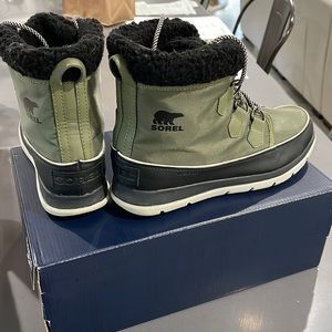 Sorel Women’s Explorer Boot - Hiker Green,Black